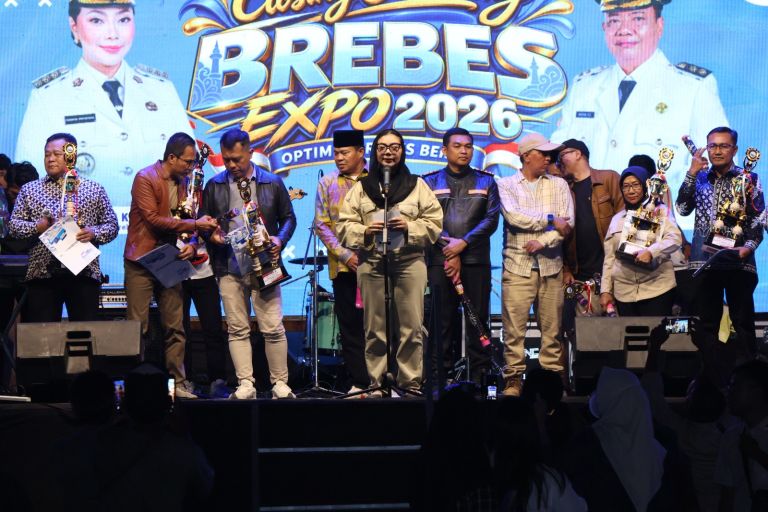 Bupati Brebes Paramitha Widya Kusuma saat sambutan.(Foto:ist)