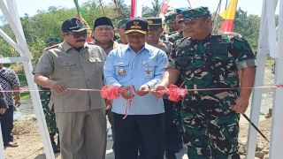 Puluhan Tahun Terisolasi, Jembatan Gantung Perintis Hubungkan Bangbayang–Bantarkawung