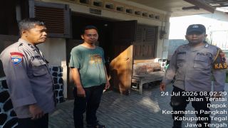 Polsek Pangkah Tindak Lanjuti Aduan Polisi 110, Tangani ODGJ Yang Resahkan Warga