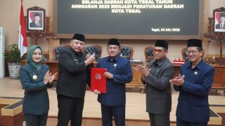 Raperda Pertanggungjawaban APBD Kota Tegal 2025 Disetujui Jadi Perda
