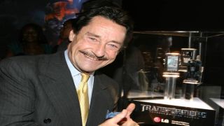 Penggemar Film Transformers Berduka, Peter Cullen Sosok di Balik Karakter Optimus Prime Tutup Usia