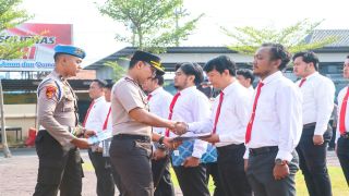 Sebelas Personel Polres TegalKota Terima Penghargaan Atas Prestasi Ungkap Narkoba