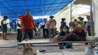 Hari Kelima Pascagempa Flores, Posko Medis Damer Kekurangan Makanan Bergizi dan Air Bersih