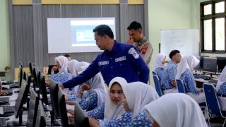 Polres Pemalang Sosialisasikan Paham AI kepada 120 Siswa SMKN 1 Pemalang