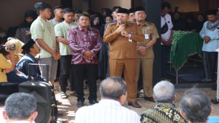 Wali Kota Tegal Lepas Jenazah Inspektur Budi Hartono, Apresiasi Pengabdiannya