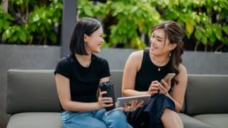 Tiga Cara Efektif Mengakhiri Percakapan Dengan Sopan Dan Elegan Tanpa Perlu Berbohong