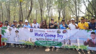 Peringati World Clean Up Day, Pemkot Tegal Gelar Aksi Bersih Lingkungan
