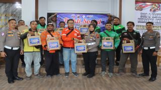 Polantas Polres Tegal Gelar Bakti Sosial Sambut HUT Lalu Lintas Bhayangkara Ke-71