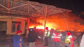 Gudang Rongsok dan Rumah di Banjarlor Brebes Terbakar, Kerugian Capai Ratusan Juta