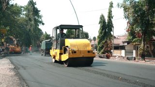 Pemkab Tegal Kucurkan Rp930 Juta untuk Perbaikan Jalan Ujungrusi–Trayeman