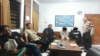 Dua Remaja Pembawa Celurit 1,5 Meter Diamankan Polisi di Lebaksiu