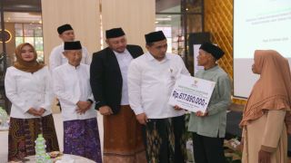 Baznas Jateng Salurkan Bantuan Jambanisasi dan RTLH Senilai Rp697,8 Juta