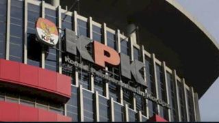 KPK Sita Rp1,4 Miliar dan Emas dalam OTT di BNPB