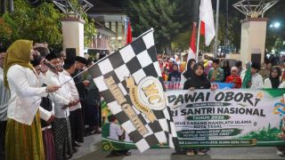 Pawai Obor Hari Santri di Kota Tegal, 1.400 Peserta Ikuti Tradisi Religius