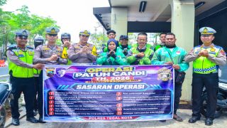 Satlantas Polres Tegal Kota Sosialisasikan Operasi Patuh Candi kepada Pengguna Jalan dan Ojol