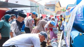 Hari Jadi Propam ke-24, 16 Ribu Liter Air Bersih Dibagikan untuk Warga Mintaragen